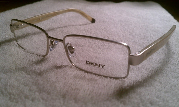 DKNY 5622